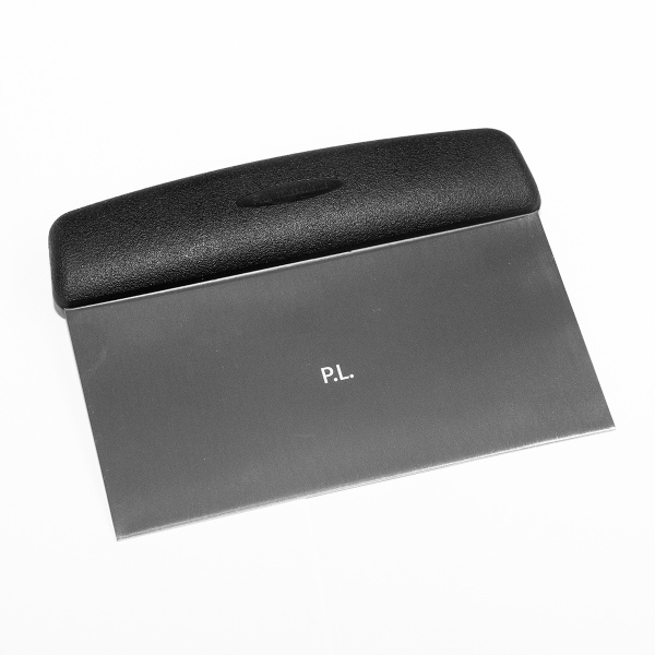 Скребок металлический с пластиковой ручкой, 15*7,5 см,  P.L. Proff Cuisine